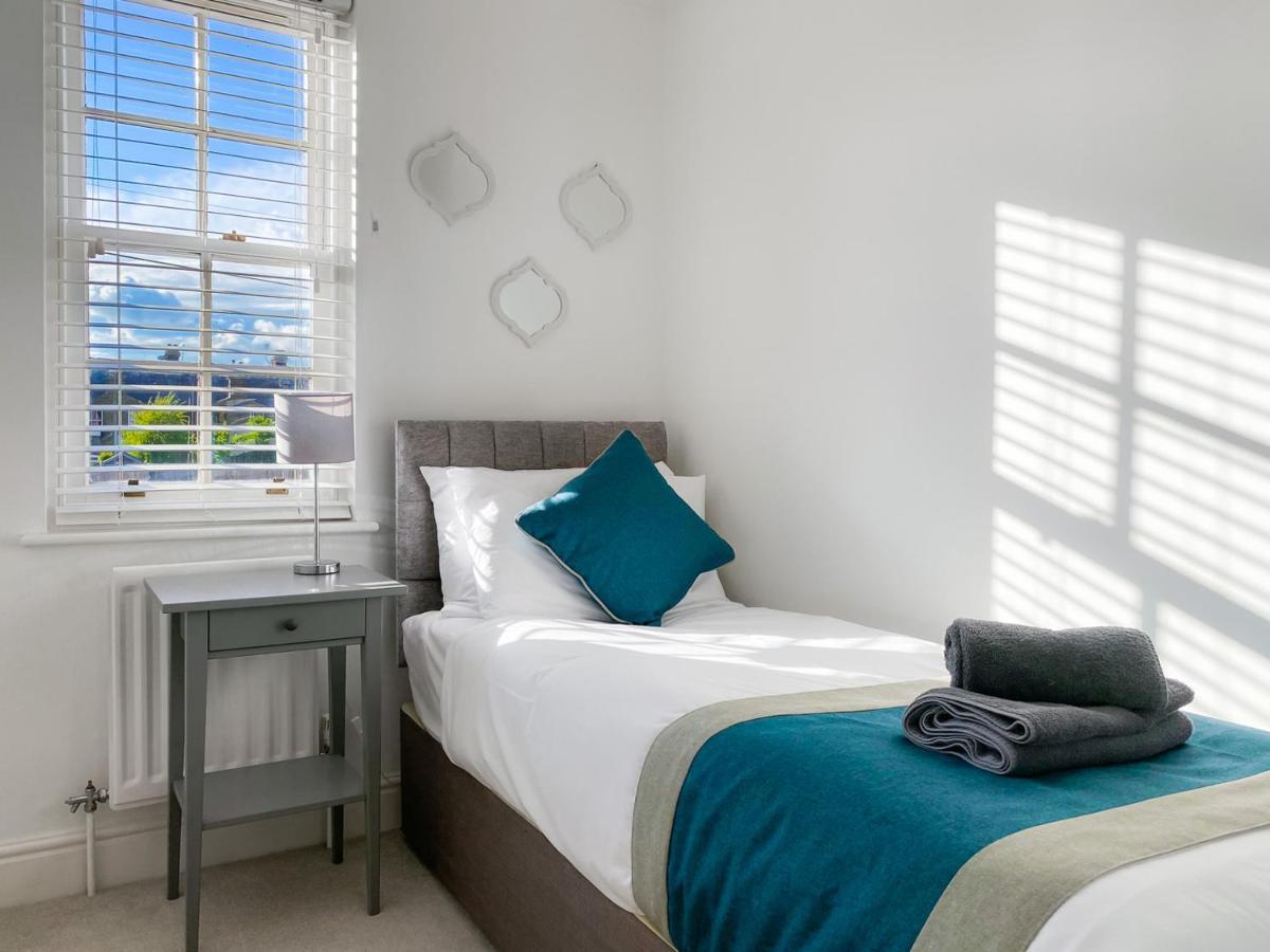 Holiday home The Marlowe - Beautiful House In The Heart Of With Free Parking