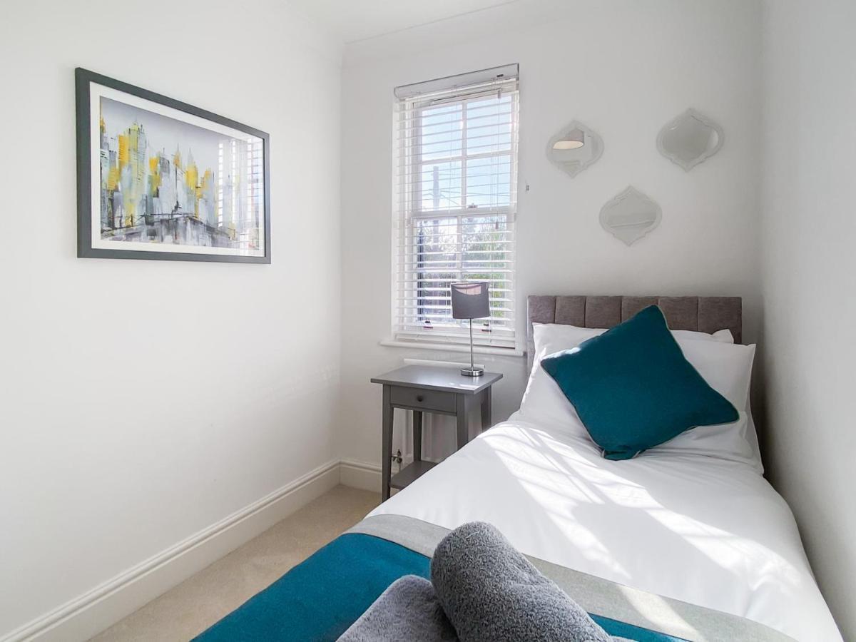 The Marlowe - Beautiful House In The Heart Of With Free Parking *