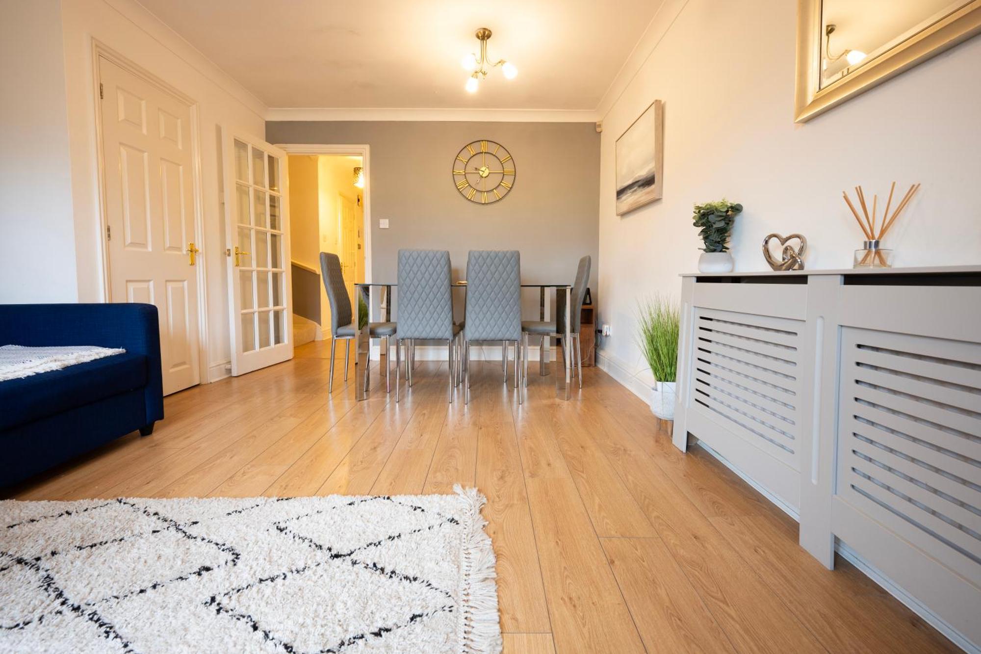 Holiday home The Marlowe - Beautiful House In The Heart Of With Free Parking